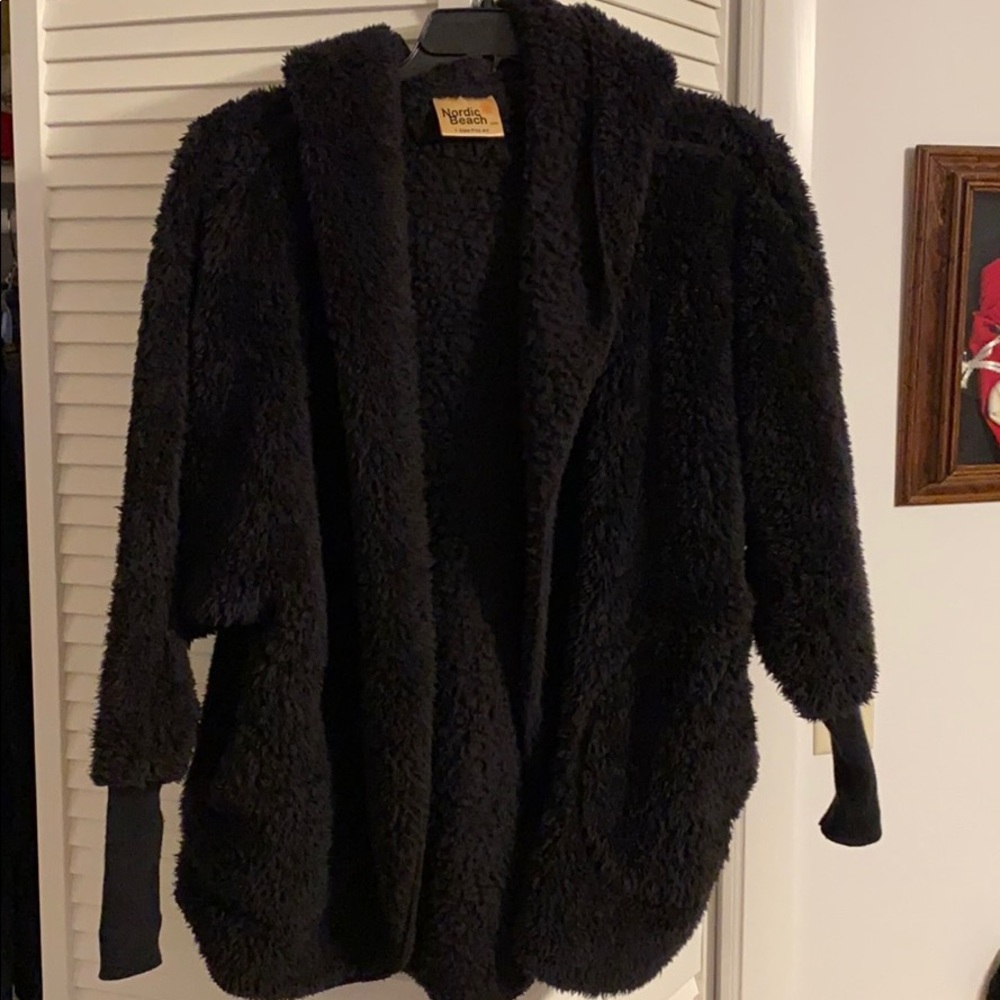 Fuzzy, warm, Nordic Beach Jacket